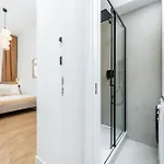 Rentero Modern Spacious In Apartmán