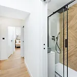 Rentero Modern Spacious In
