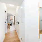 Rentero Modern Spacious In Lejlighed Prag