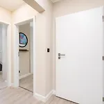 Rentero Modern Spacious In *