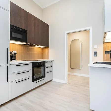 Rentero Modern Spacious In