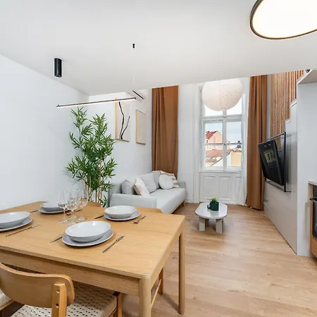 Apartament Rentero Modern Spacious In