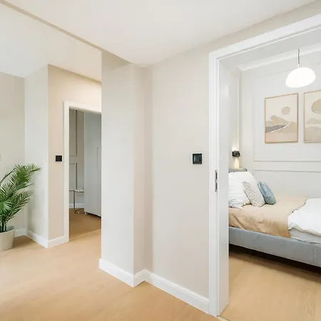 Rentero Modern Spacious In Apartament *