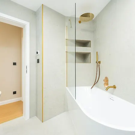 Rentero Modern Spacious In Praga