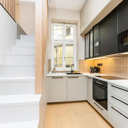 Rentero Modern Spacious In Praga