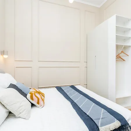Apartament Rentero Modern Spacious In *