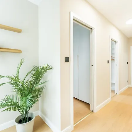 Rentero Modern Spacious In Praga