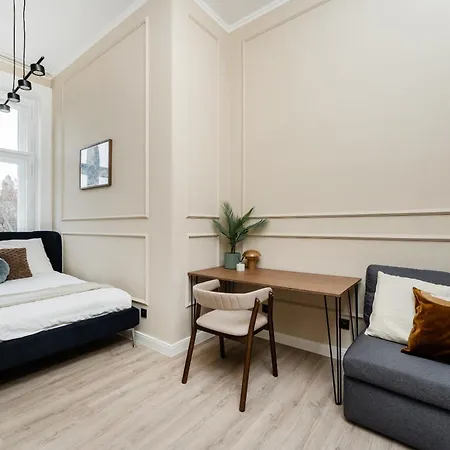 Rentero Modern Spacious In Διαμέρισμα Πράγα