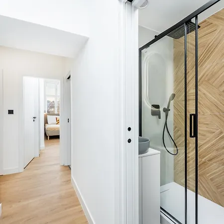 Rentero Modern Spacious In