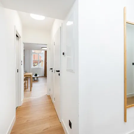 Rentero Modern Spacious In Διαμέρισμα Πράγα