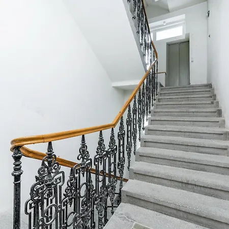 Rentero Modern Spacious In Διαμέρισμα Πράγα